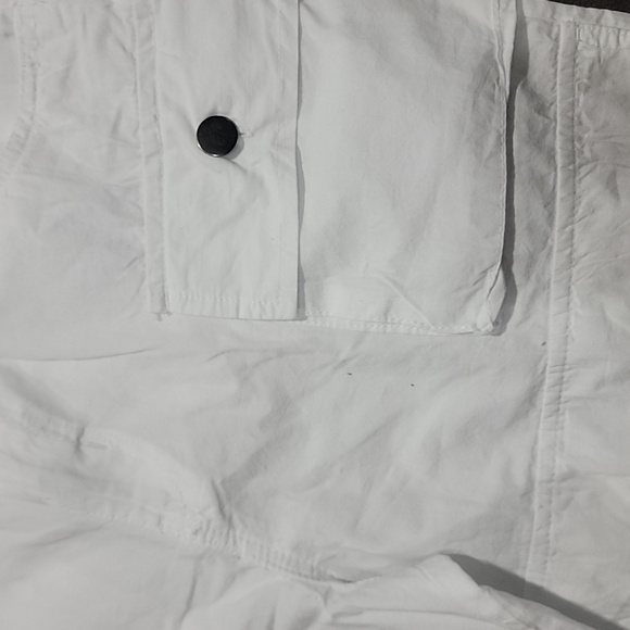 Capris - Picture 2 of 10